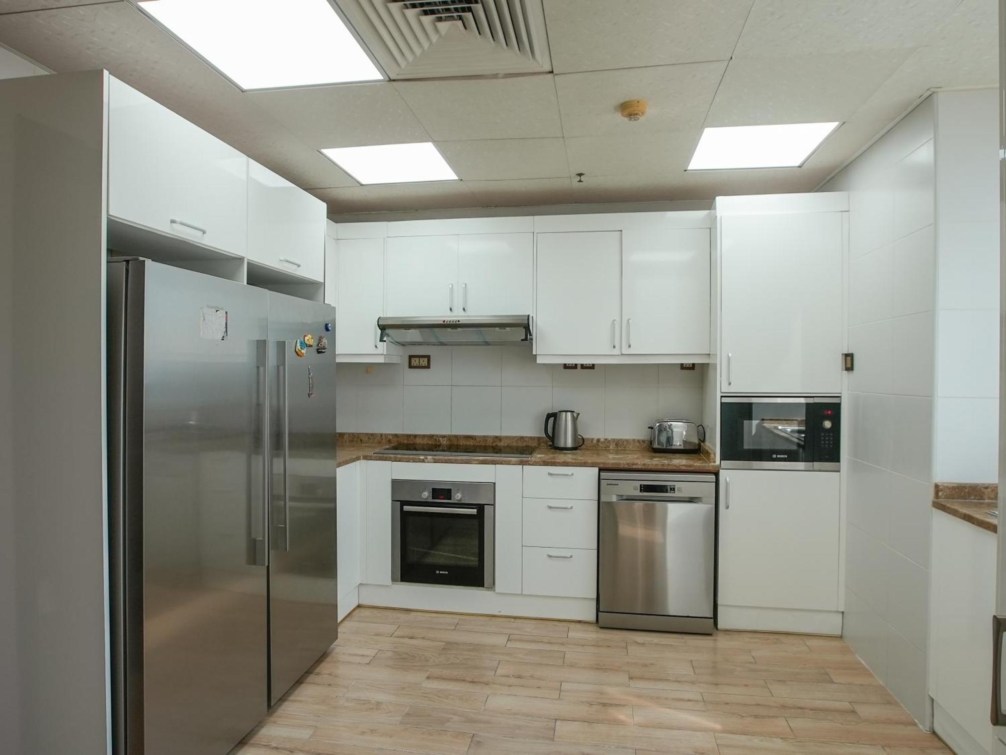 شقة Modern Spacious 3-bedroom Maid's With Marina Views دبي