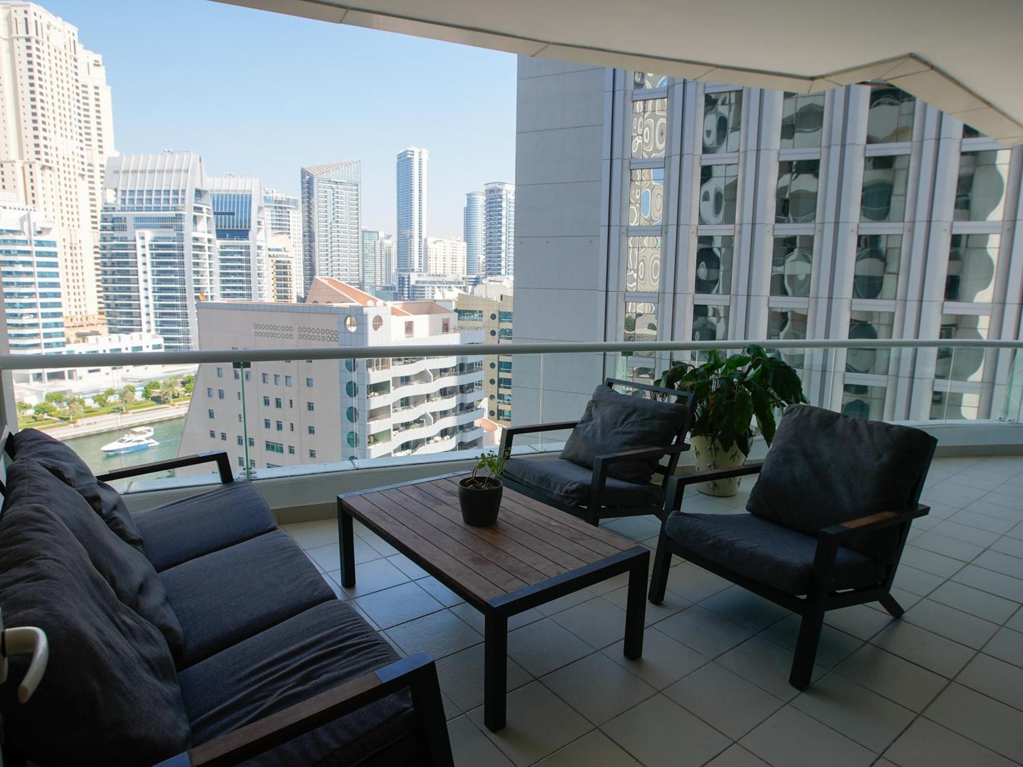 Modern Spacious 3-bedroom Maid's With Marina Views * دبي