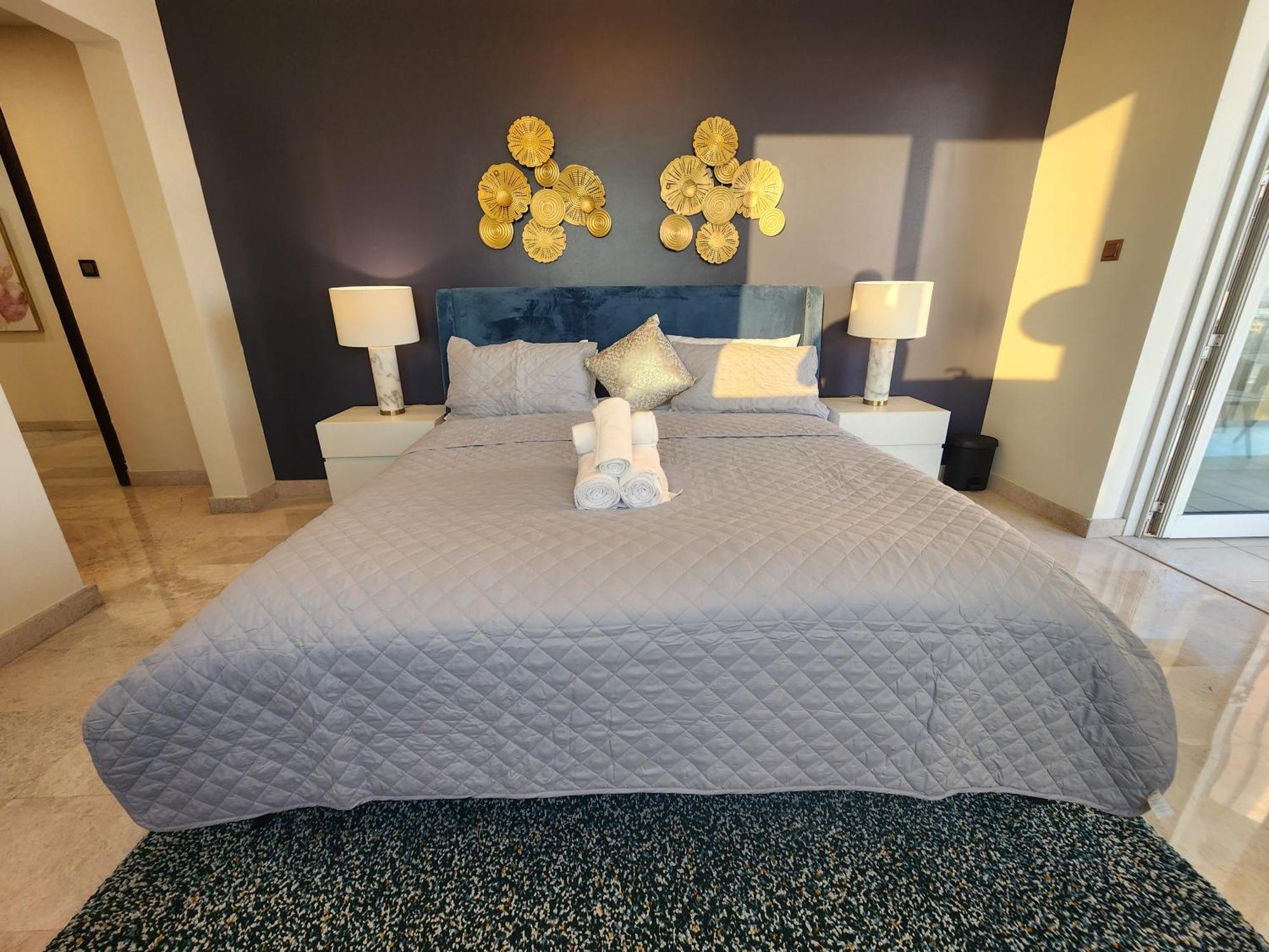 Modern Spacious 3-bedroom Maid's With Marina Views * دبي