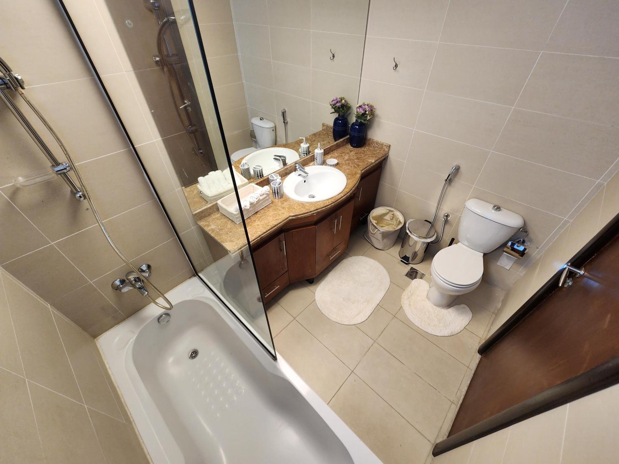 Modern Spacious 3-bedroom Maid's With Marina Views * دبي