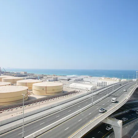 Modern Spacious 3-Bedroom Plus Maid'S Apartment With Marina Views دبي المظهر الخارجي الصورة