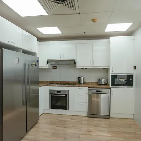 Modern Spacious 3-Bedroom Plus Maid'S Apartment With Marina Views دبي المظهر الخارجي الصورة